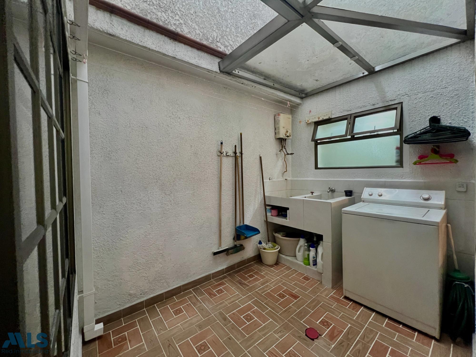 Casa en Santa María No 2 – Itagüí – 264418 - El Dandy