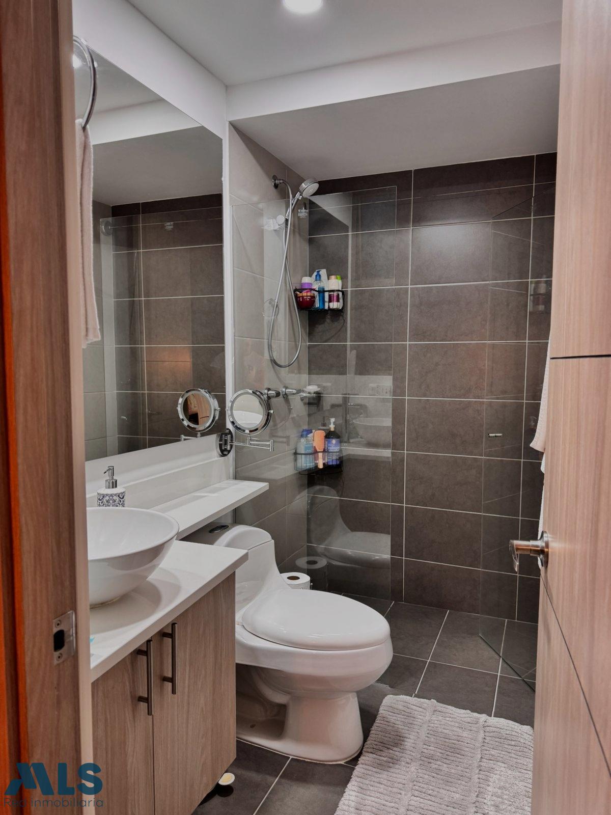 Apartamento en Loma de San Jose – Sabaneta – 265690 - El Dandy