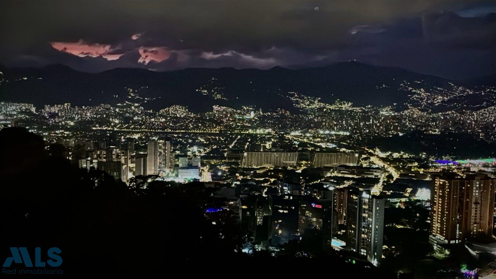 Apartamento en poblado 2 – Medellín – 265883 - El Dandy