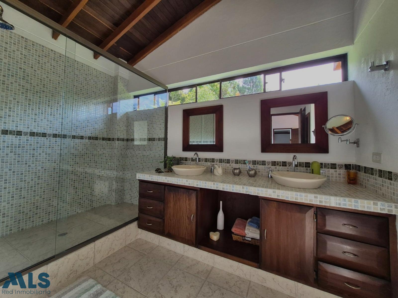 Casa en Alto del escobero (Envigado) – Envigado – 265885 - El Dandy