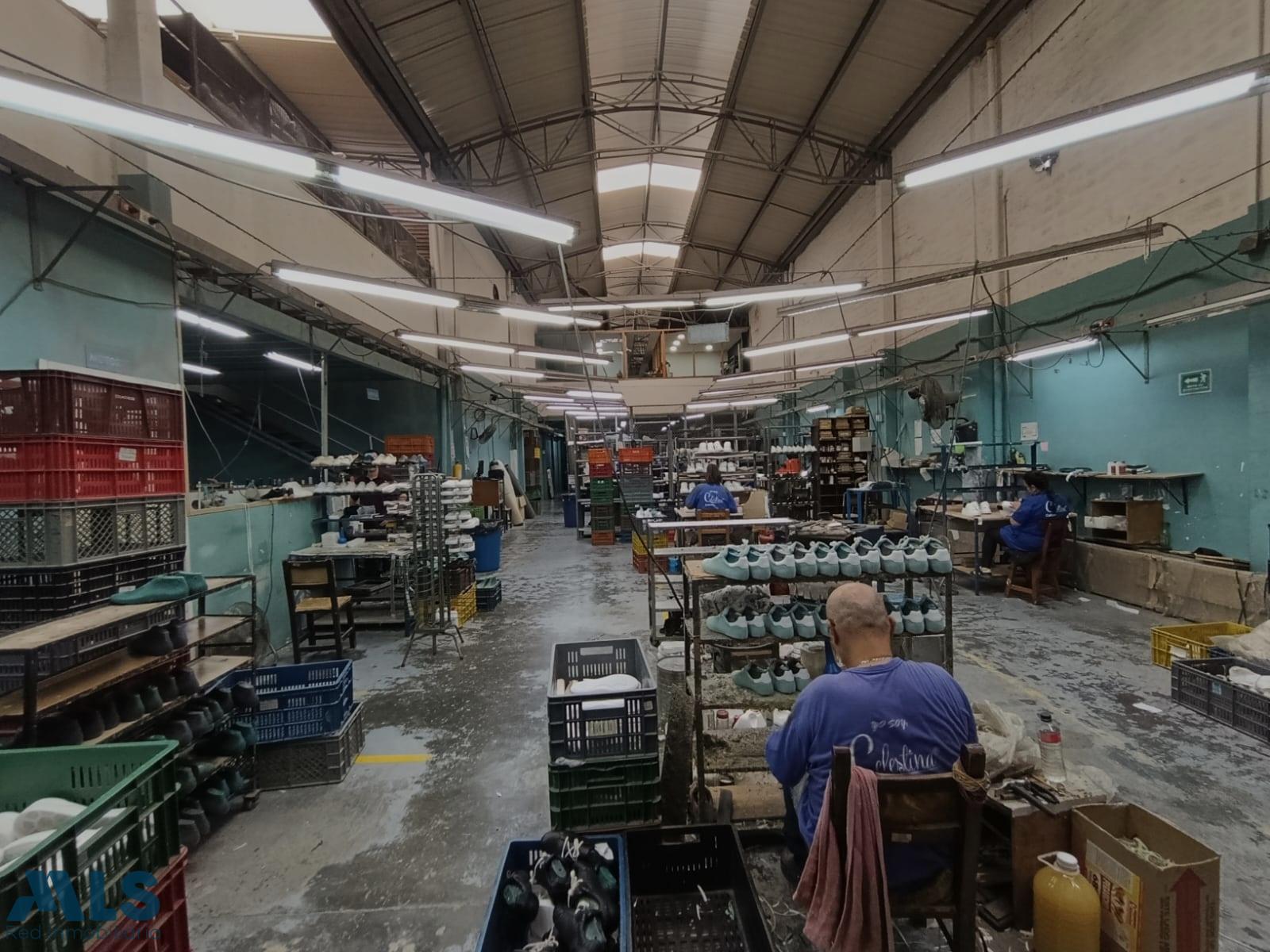 Bodega en Bomboná Nº 1 – Medellín – 265886 - El Dandy