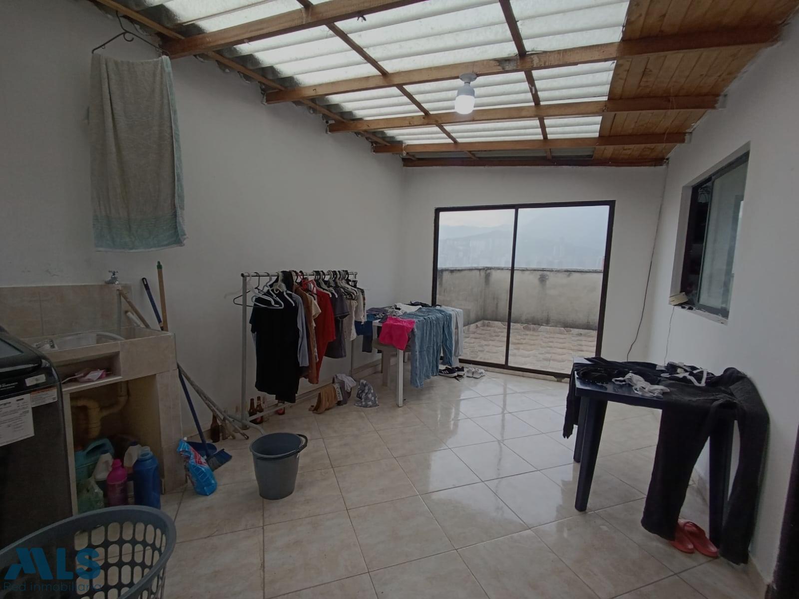 Casa en San Bernardo – Medellín – 265890 - El Dandy
