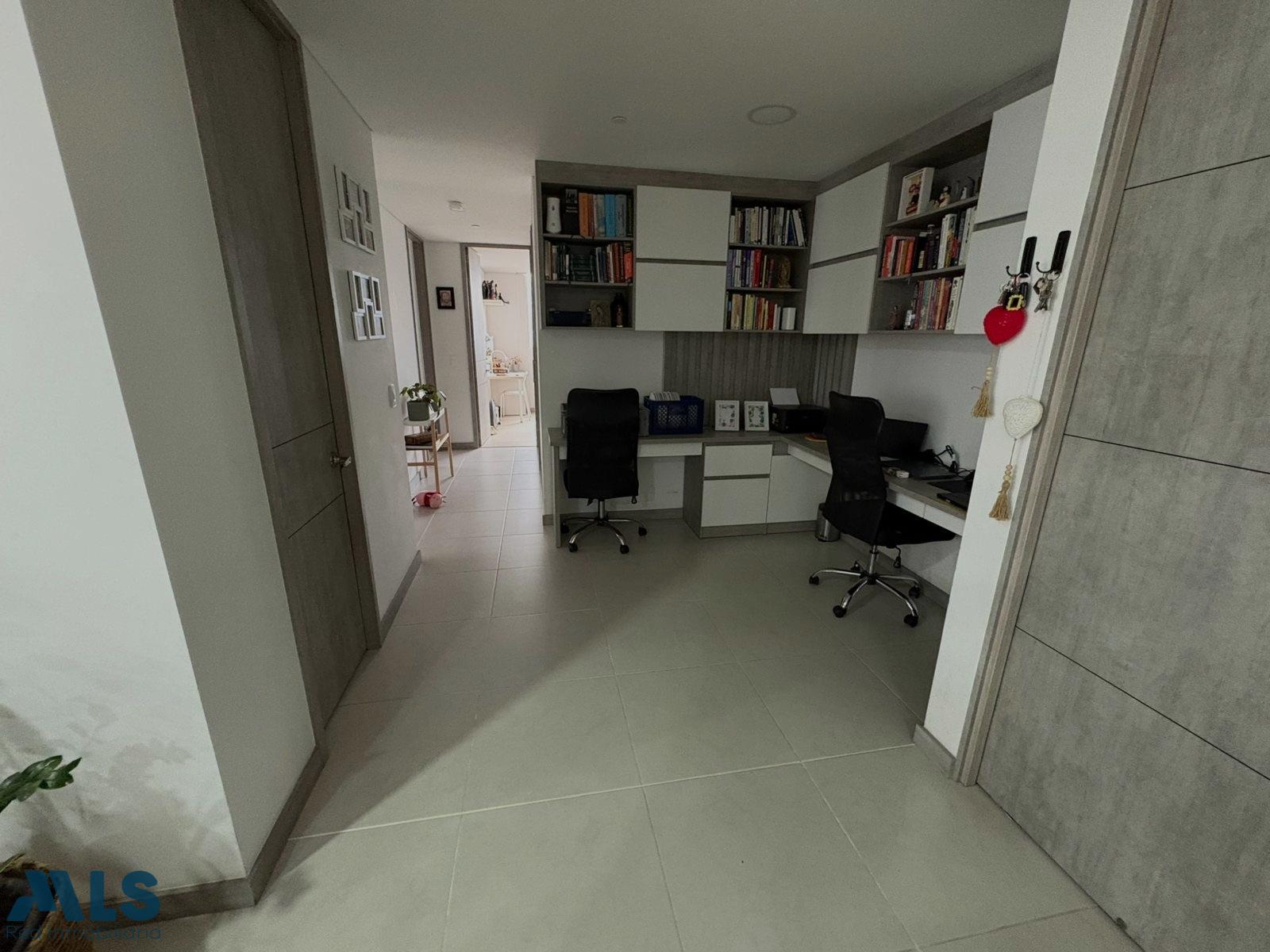 Apartamento en Loma de los Mesa – Envigado – 265909 - El Dandy