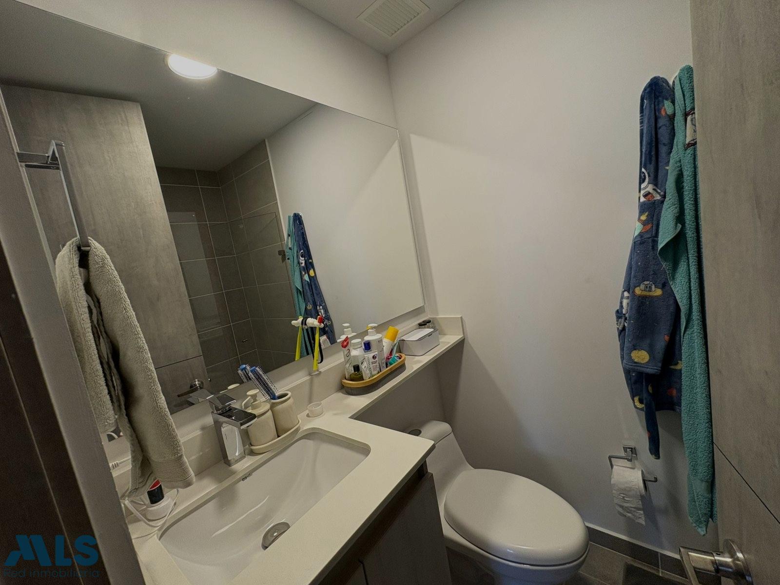 Apartamento en Loma de los Mesa – Envigado – 265909 - El Dandy
