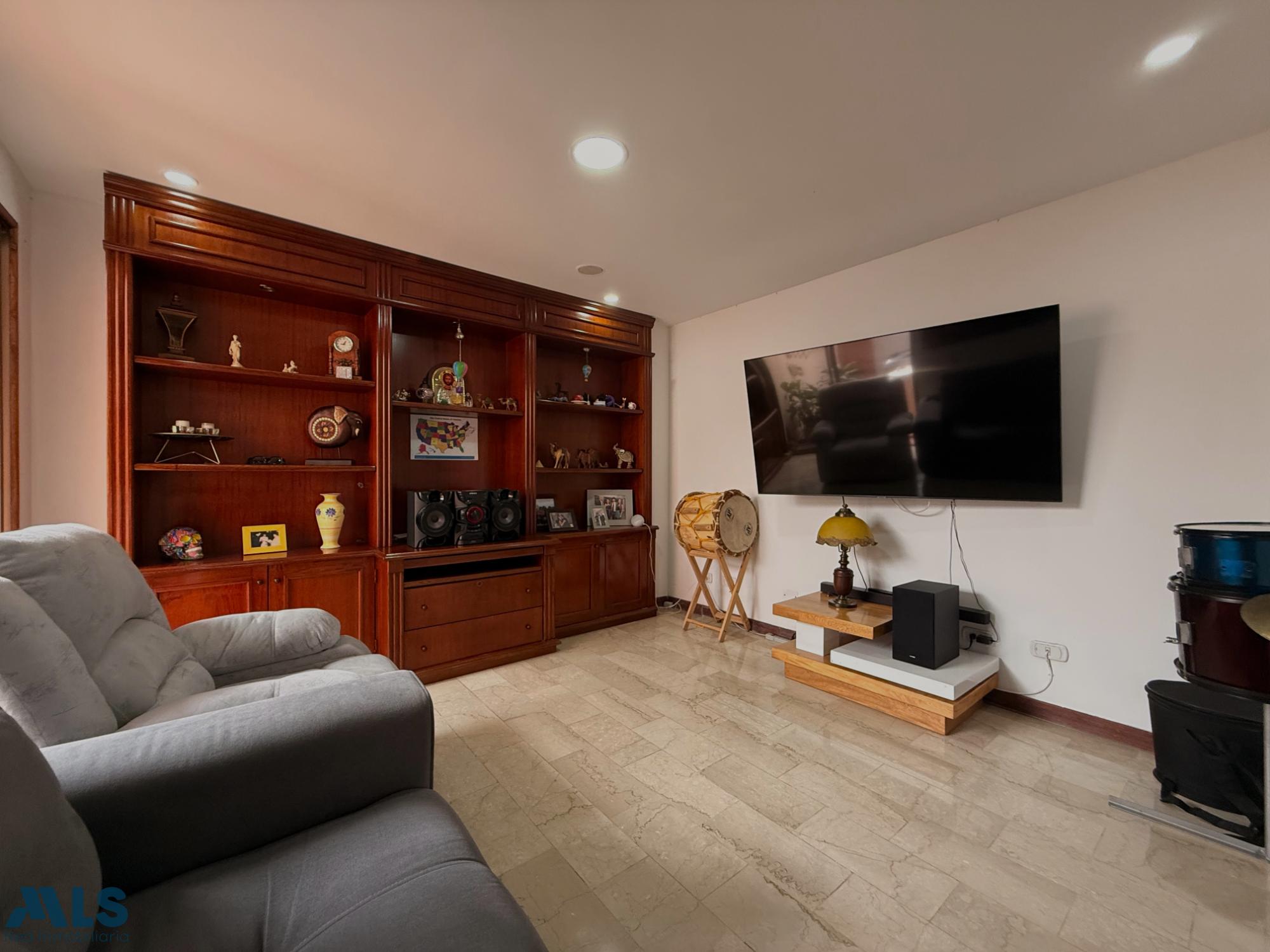 Casa en Loma de San Jose – Sabaneta – 265923 - El Dandy