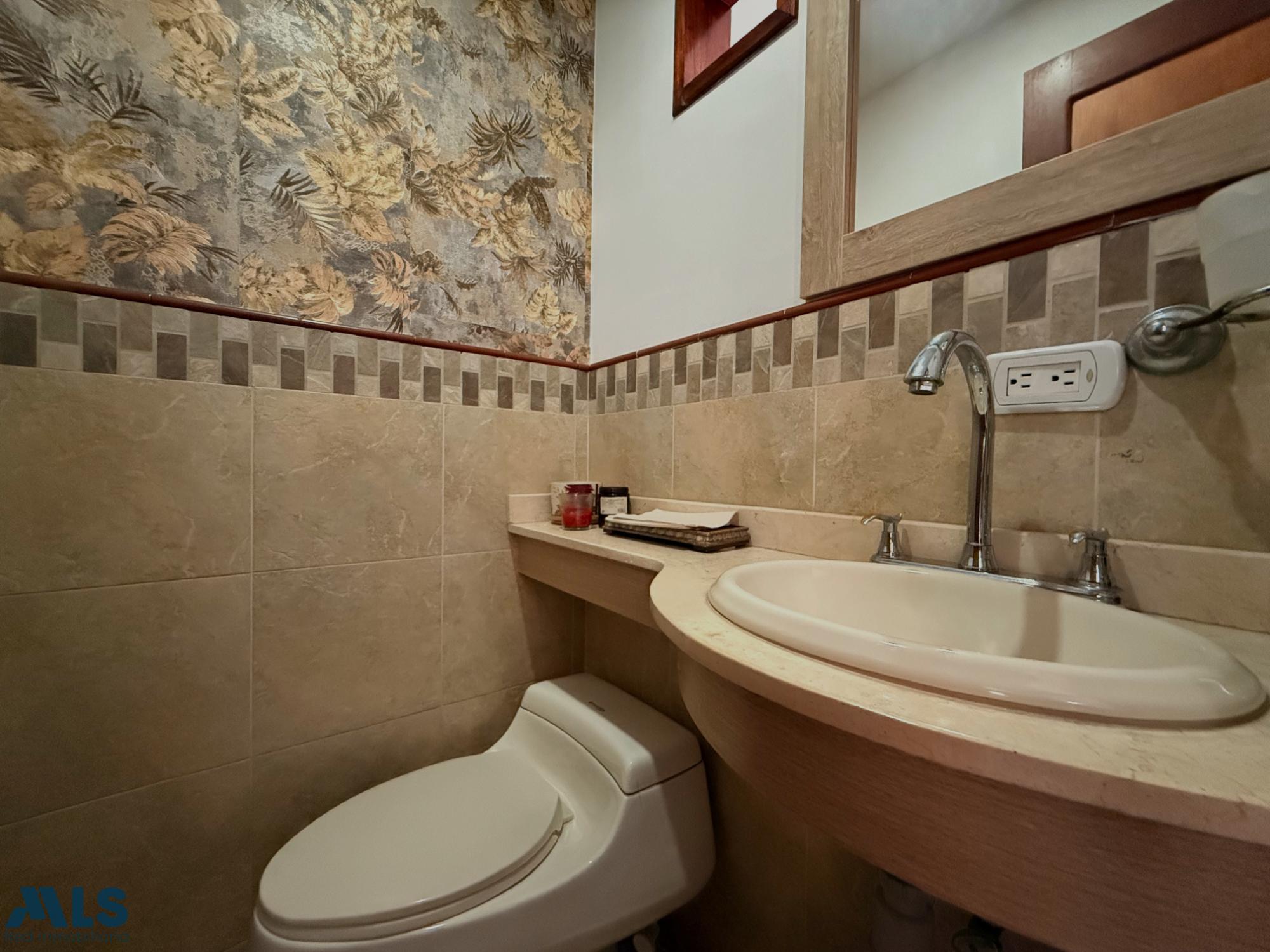 Casa en Loma de San Jose – Sabaneta – 265923 - El Dandy