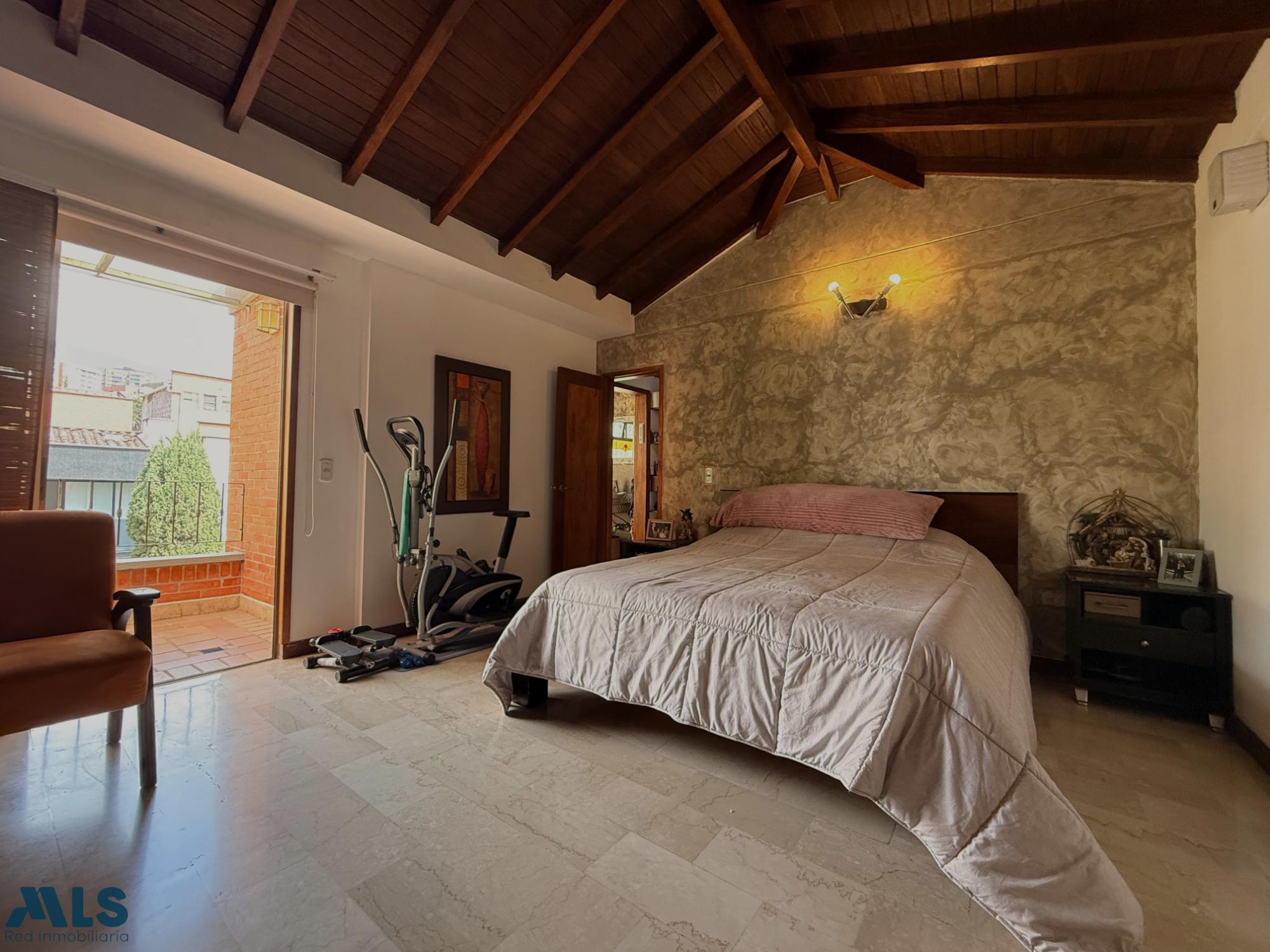 Casa en Loma de San Jose – Sabaneta – 265923 - El Dandy