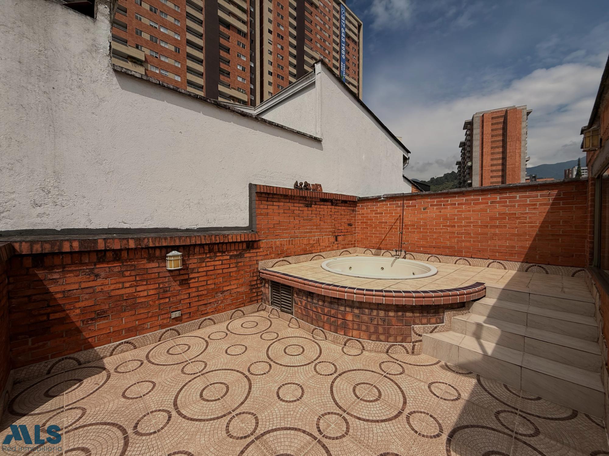 Casa en Loma de San Jose – Sabaneta – 265923 - El Dandy