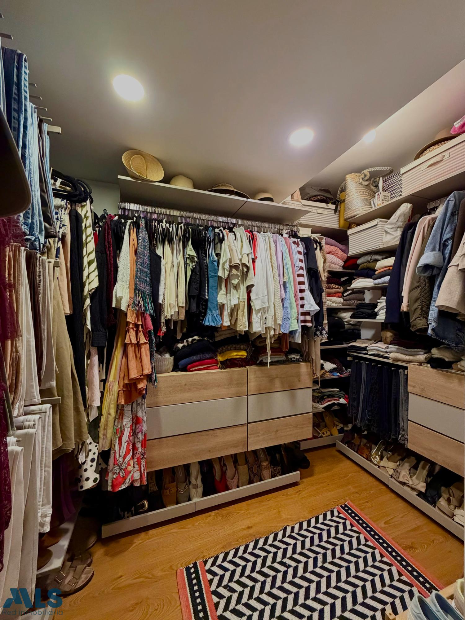 Apartamento en El Campestre – Medellín – 265932 - El Dandy