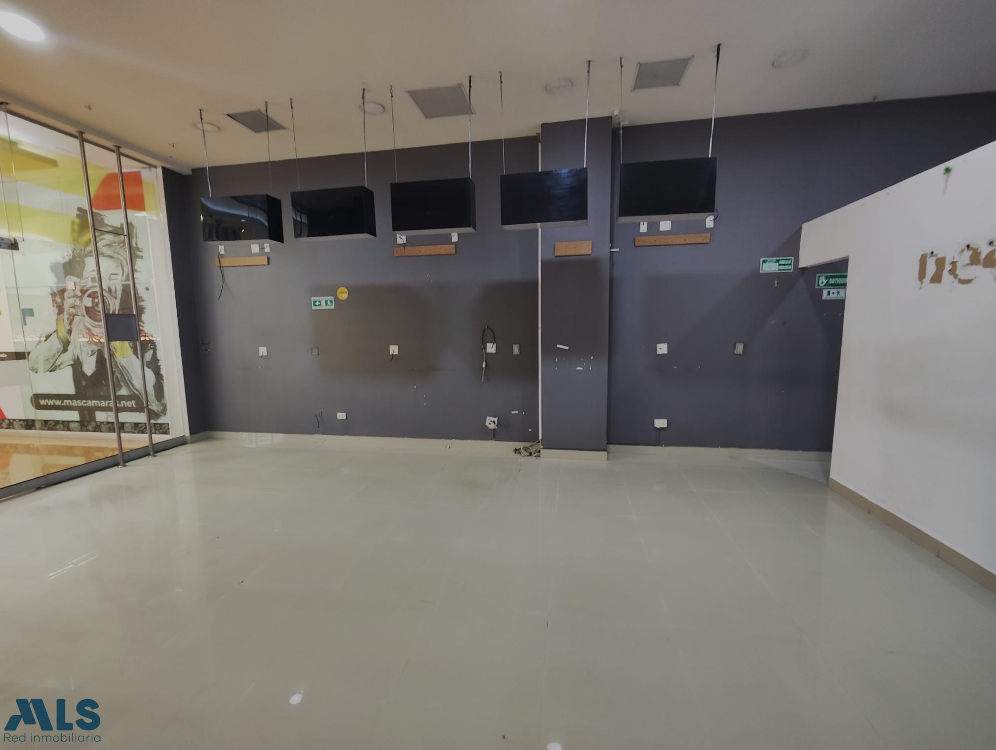 Local Comercial en Perpetuo Socorro - foto 4