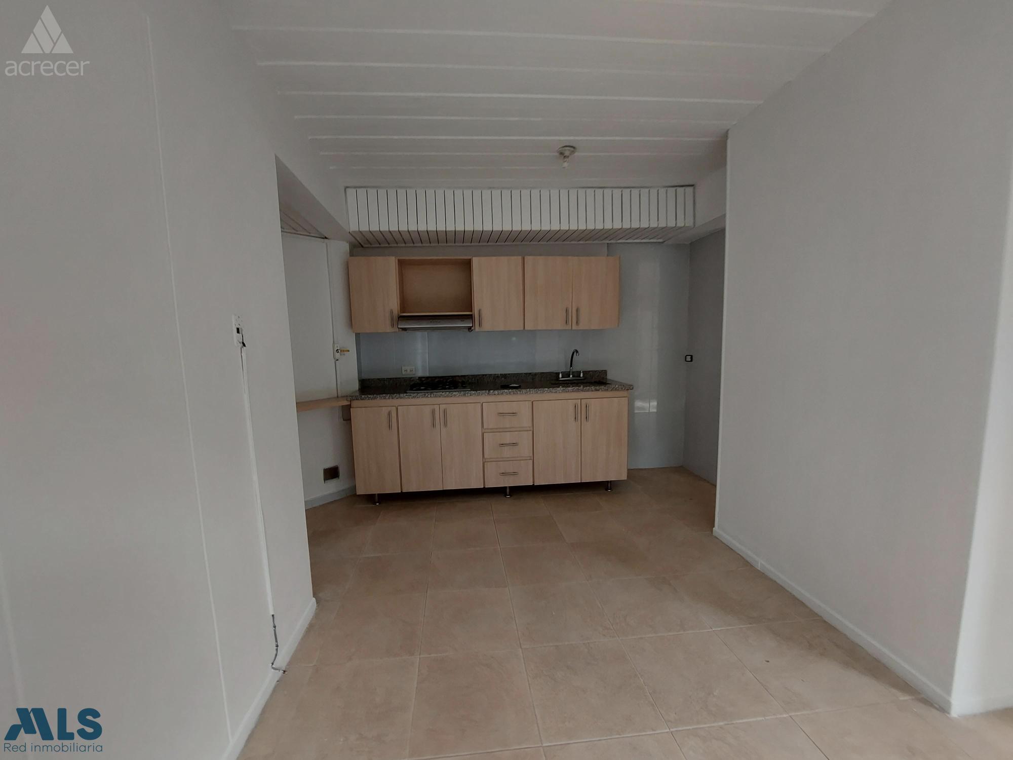 Apartamento en Loma del Escobero - foto 4