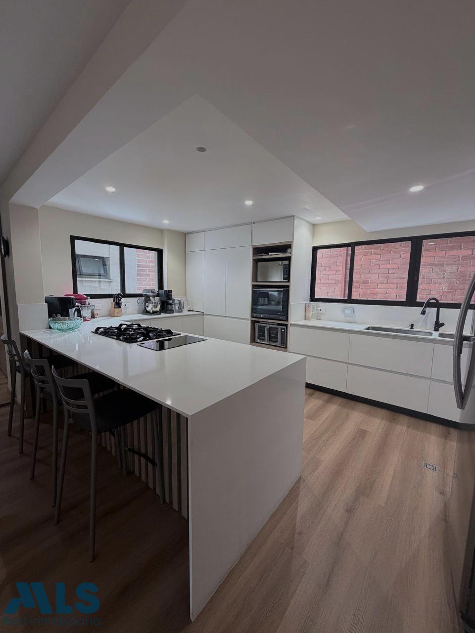 Apartamento en Altos del Poblado - foto 4