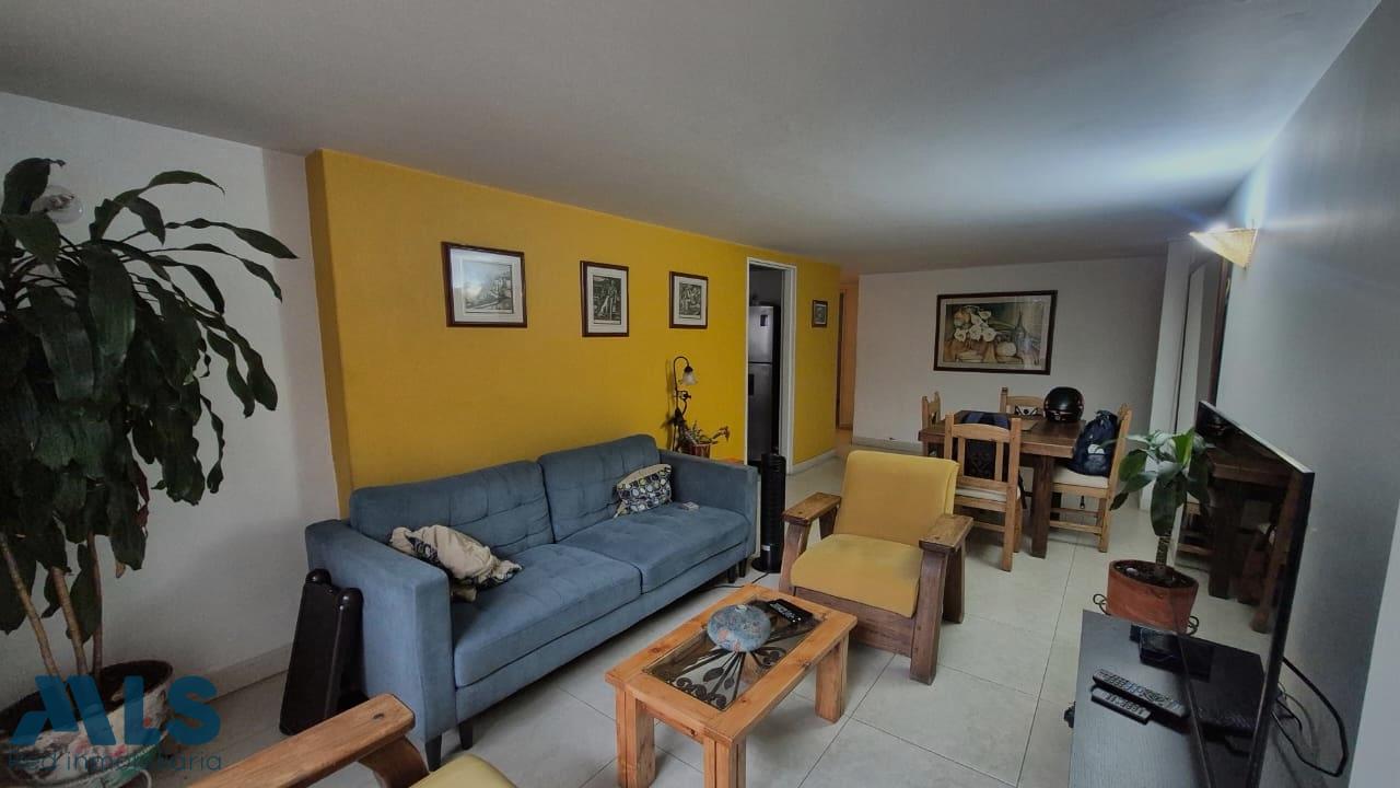 Apartamento en Carlos E. Restrepo - foto 4