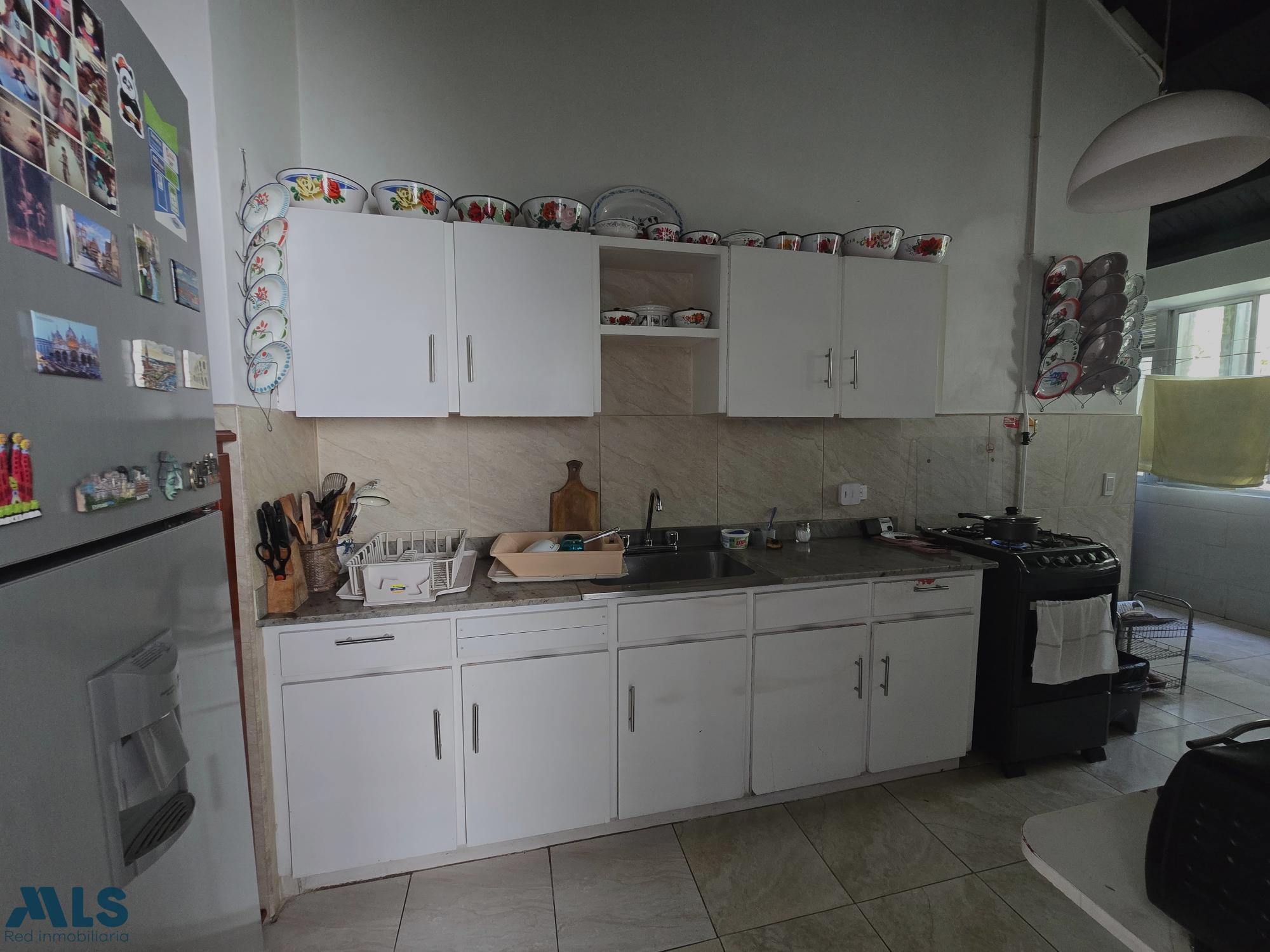 Apartamento en La Aguacatala - foto 4