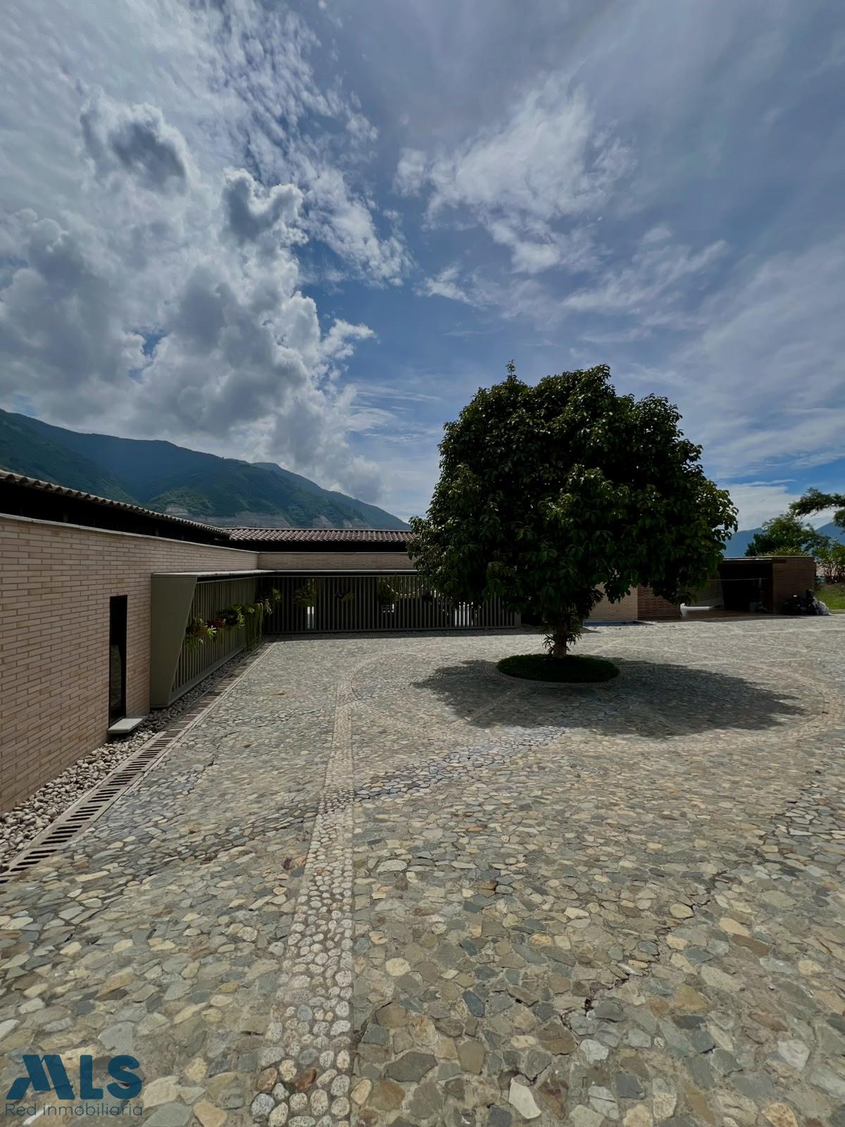 Finca Recreativa en La Albania - foto 4